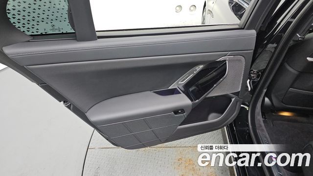 BMW 7-Series 2024 — photo 15