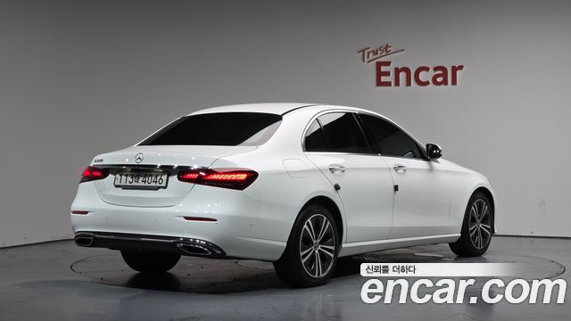 Mercedes-Benz E-Class 2021 — photo 2