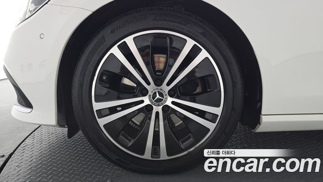 Mercedes-Benz E-Class 2021 — photo 5