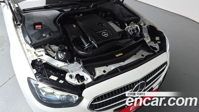 Mercedes-Benz E-Class 2021 — photo 6