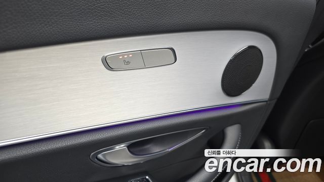 Mercedes-Benz E-Class 2021 — photo 25