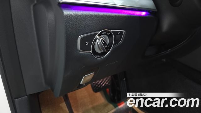 Mercedes-Benz E-Class 2021 — photo 27