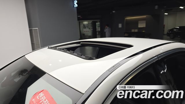 Mercedes-Benz E-Class 2021 — photo 29