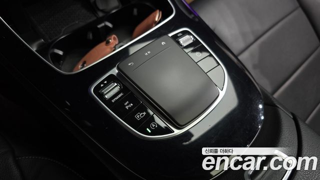 Mercedes-Benz E-Class 2021 — photo 31
