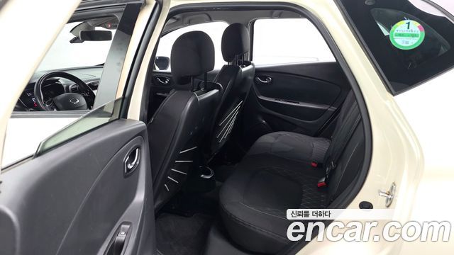 Renault Korea QM3 2014 — photo 12