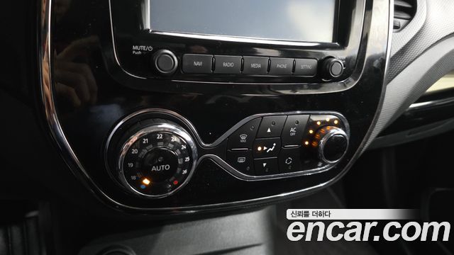 Renault Korea QM3 2014 — photo 14