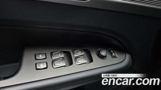 KG Mobility Rexton 2019 — photo 27