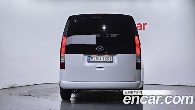 Hyundai Staria 2022 — photo 4