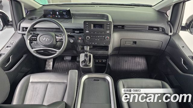 Hyundai Staria 2022 — photo 10