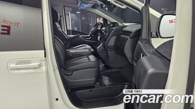 Hyundai Staria 2022 — photo 17
