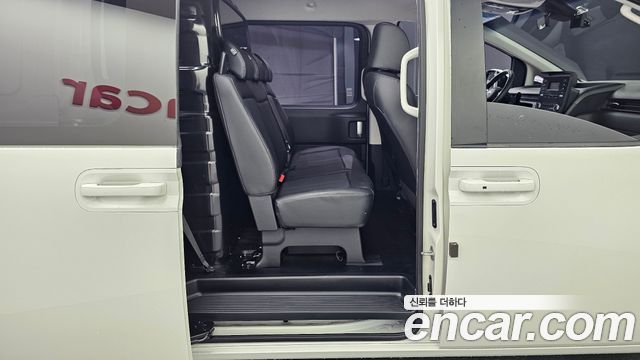 Hyundai Staria 2022 — photo 18
