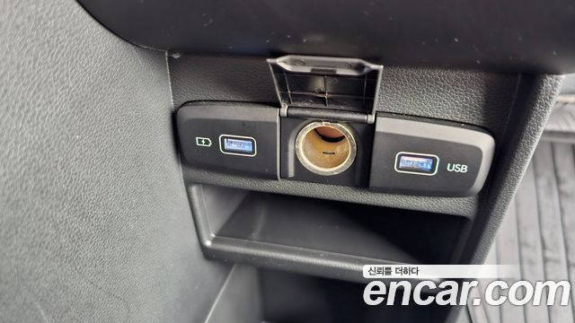 Hyundai Staria 2022 — photo 25