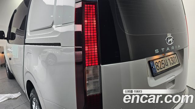 Hyundai Staria 2022 — photo 9