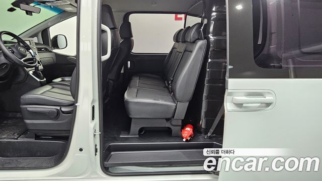 Hyundai Staria 2022 — photo 16