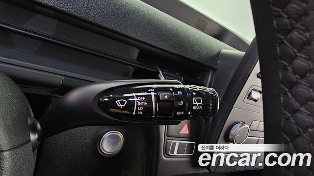 Hyundai Staria 2022 — photo 28
