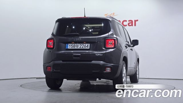 Jeep Renegade 2019 — photo 4