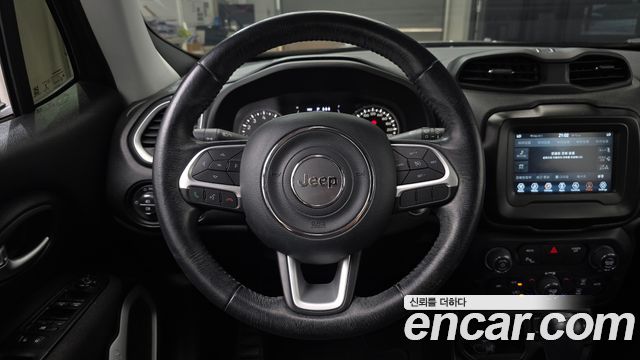 Jeep Renegade 2019 — photo 13