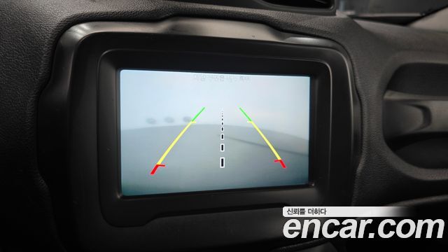 Jeep Renegade 2019 — photo 14