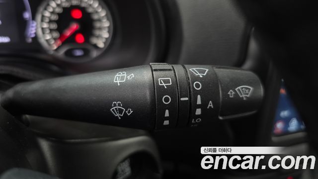 Jeep Renegade 2019 — photo 18