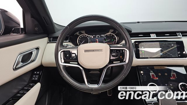 Land Rover Range Rover Velar 2023 — photo 12