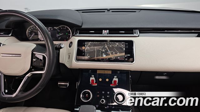 Land Rover Range Rover Velar 2023 — photo 13