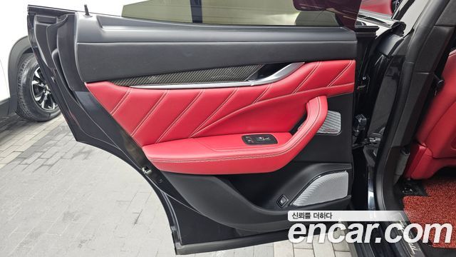 Maserati Levante 2019 — photo 15