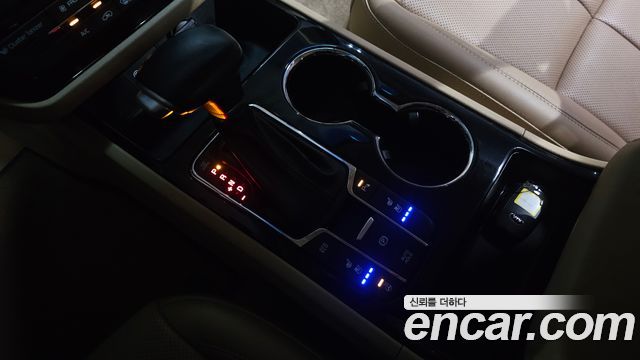 Kia Canival 2019 — photo 9