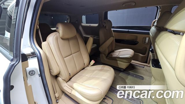 Kia Canival 2019 — photo 11