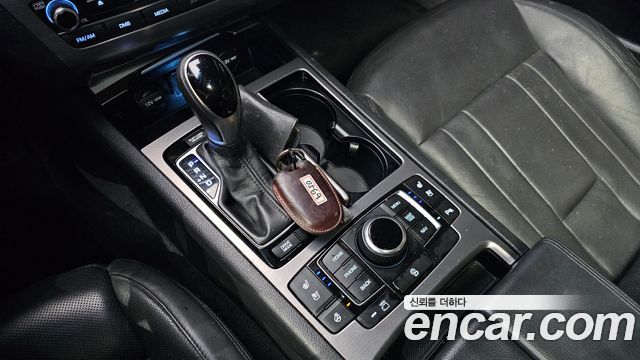 Hyundai Genesis 2016 — photo 9