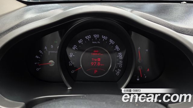 Kia Sportage 2012 — photo 11