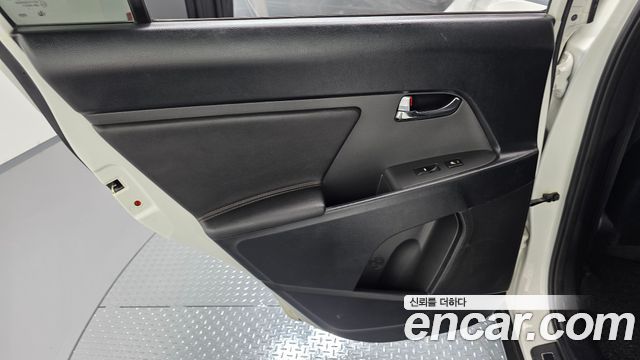 Kia Sportage 2012 — photo 15