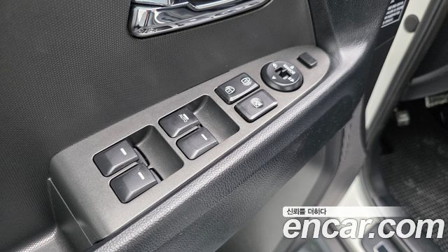 Kia Sportage 2012 — photo 27