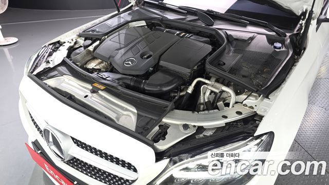 Mercedes-Benz C-Class 2019 — photo 6