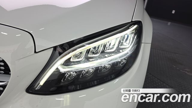 Mercedes-Benz C-Class 2019 — photo 8