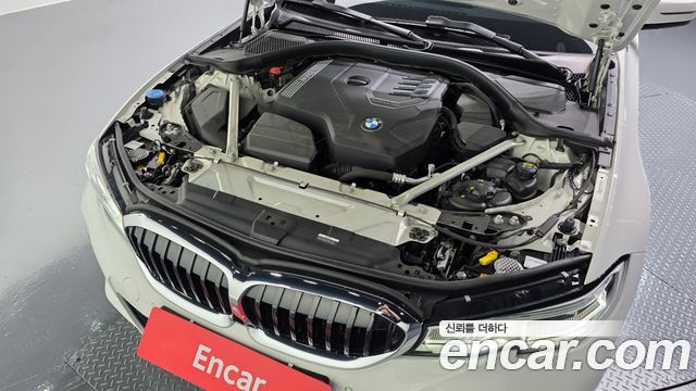 BMW 3-Series 2022 — photo 6