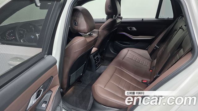 BMW 3-Series 2022 — photo 18