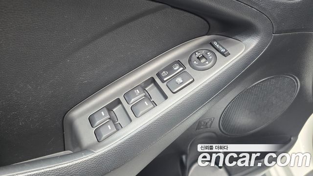 Kia K3 2015 — photo 14