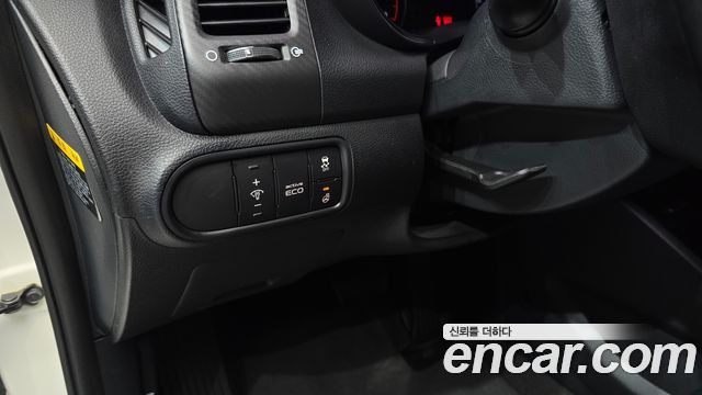 Kia K3 2015 — photo 15