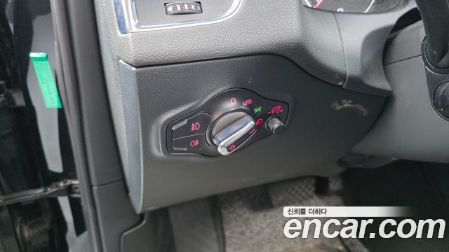 Audi Q5 2012 — photo 18