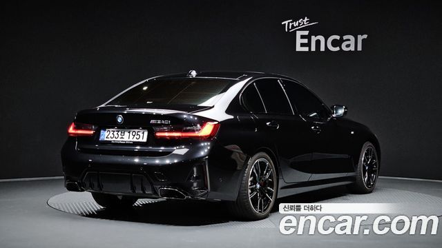 BMW 3-Series 2025 — photo 2