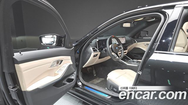 BMW 3-Series 2025 — photo 13