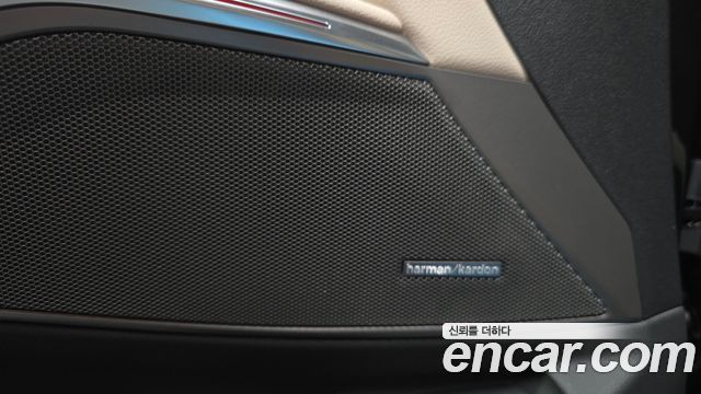 BMW 3-Series 2025 — photo 29