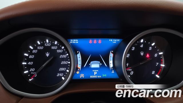 Maserati Ghibli 2019 — photo 11