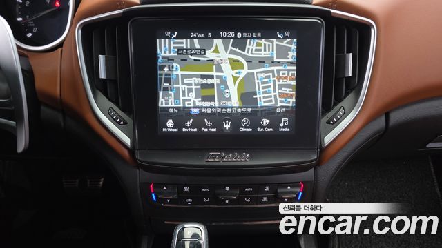 Maserati Ghibli 2019 — photo 20