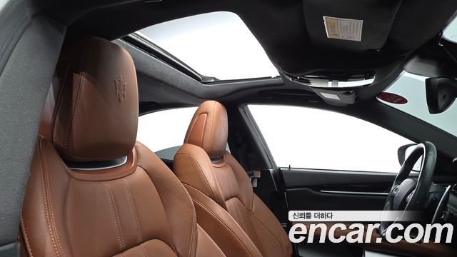 Maserati Ghibli 2019 — photo 25