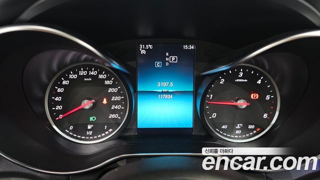 Mercedes-Benz C-Class 2019 — photo 11