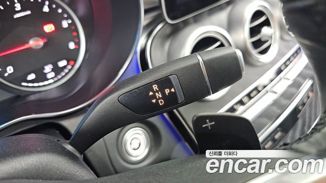 Mercedes-Benz C-Class 2019 — photo 12