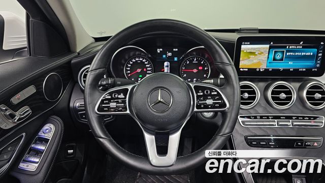 Mercedes-Benz C-Class 2019 — photo 19