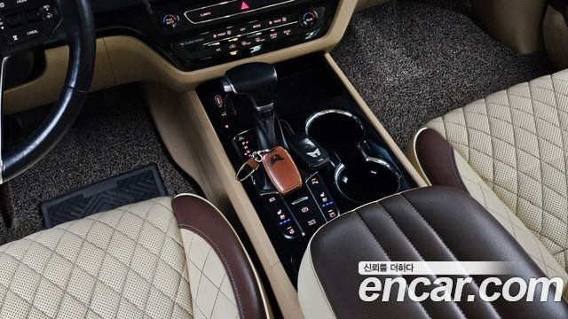 Kia Canival 2020 — photo 12