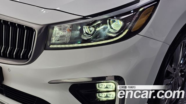 Kia Canival 2020 — photo 8